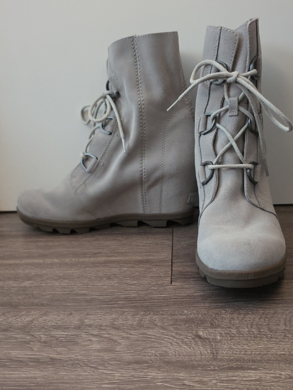 Sorel - Light Gray Suede Lace-Up Boots Women Size 12